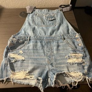 Overall shorts